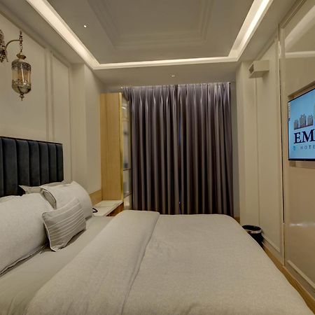 Empire Platinum Suites New Delhi Bagian luar foto