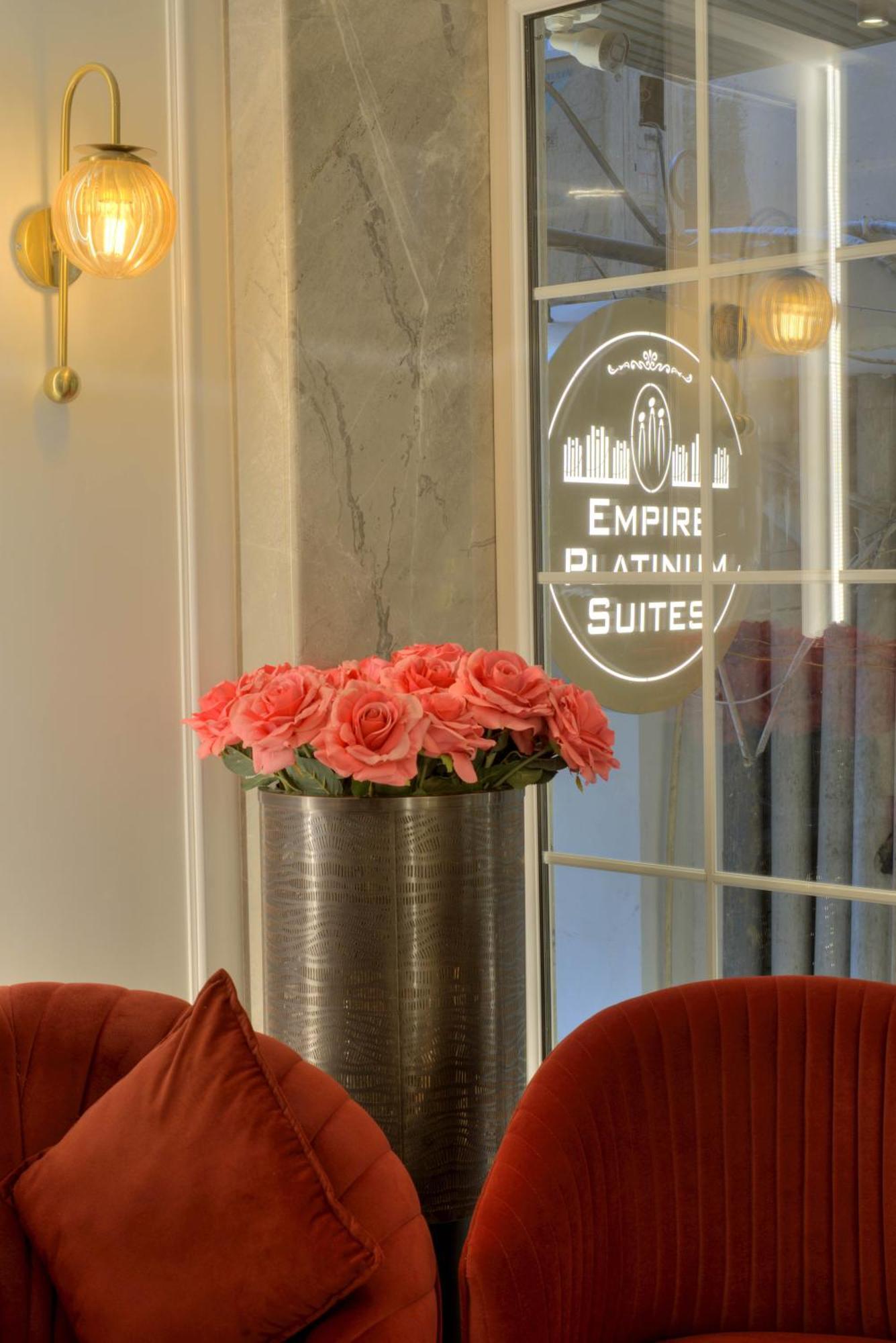 Empire Platinum Suites New Delhi Bagian luar foto